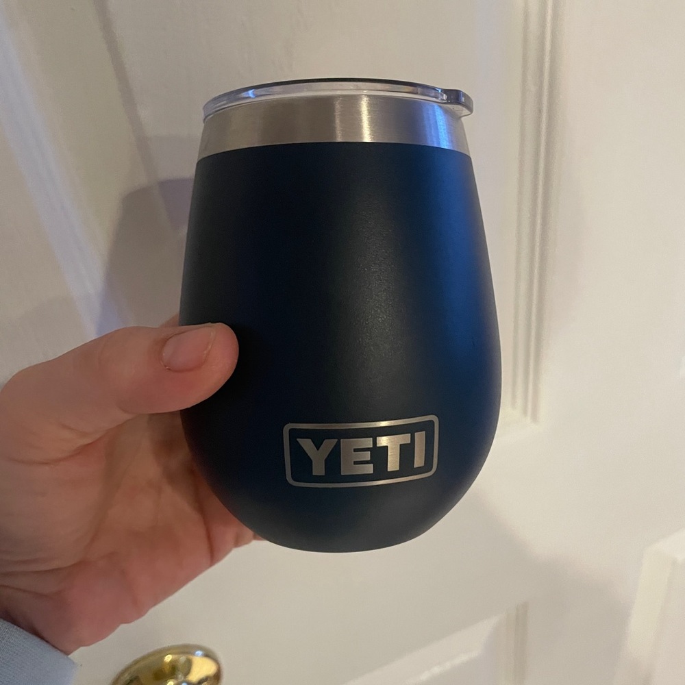 YETI Dark Blue Wine Tumbler / Coffee Mug